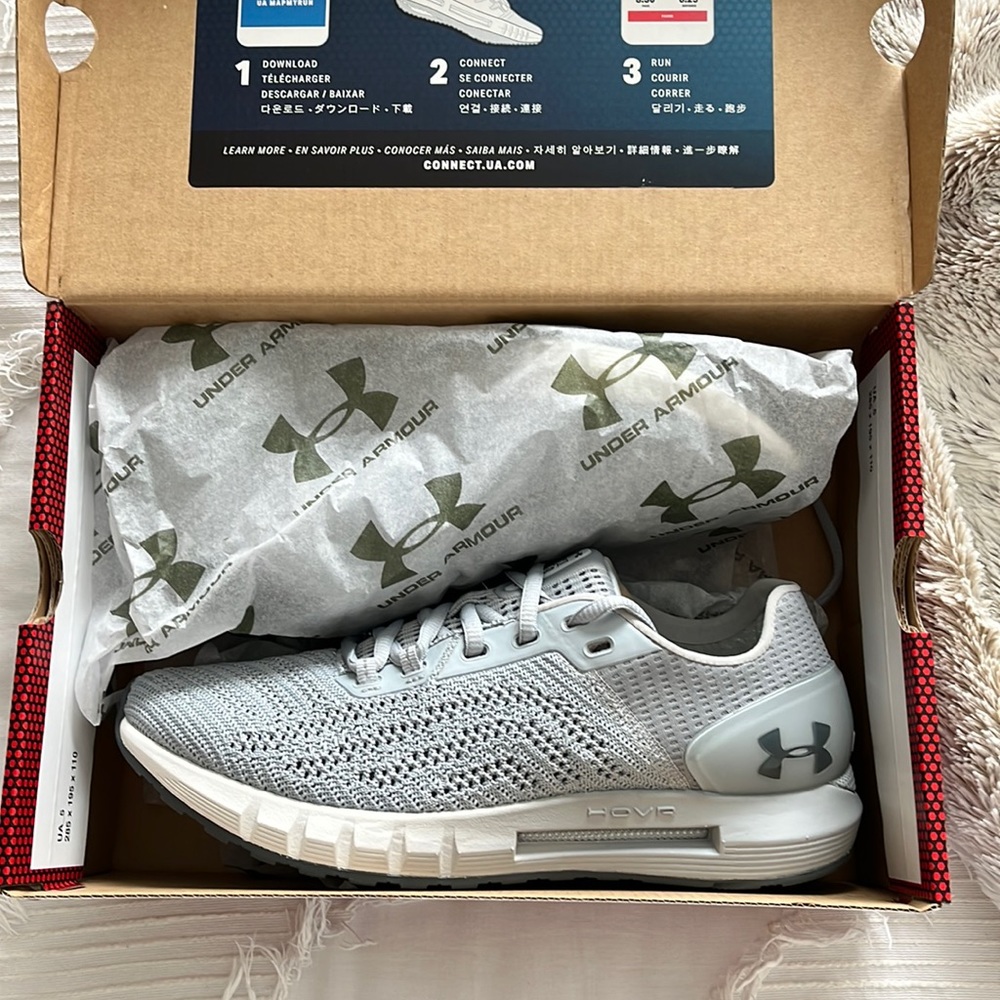 Brand new in box Under Armour Womens running shoe - HOVR Sonic 2, Mod Grey